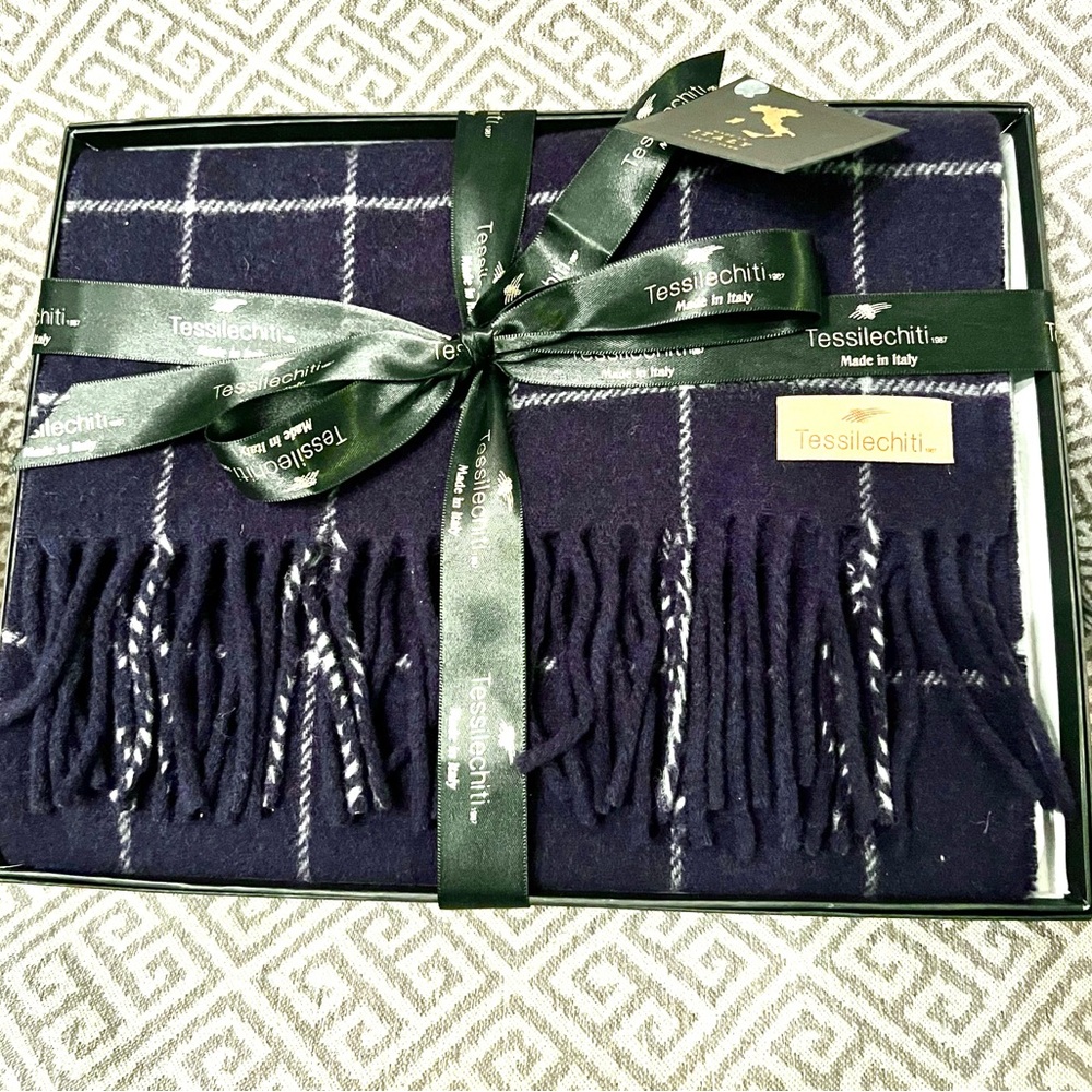 New Tessilechiti Navy Plaid Wool Scarf. Made in Italy Cashmere/Wool Fringe Men's